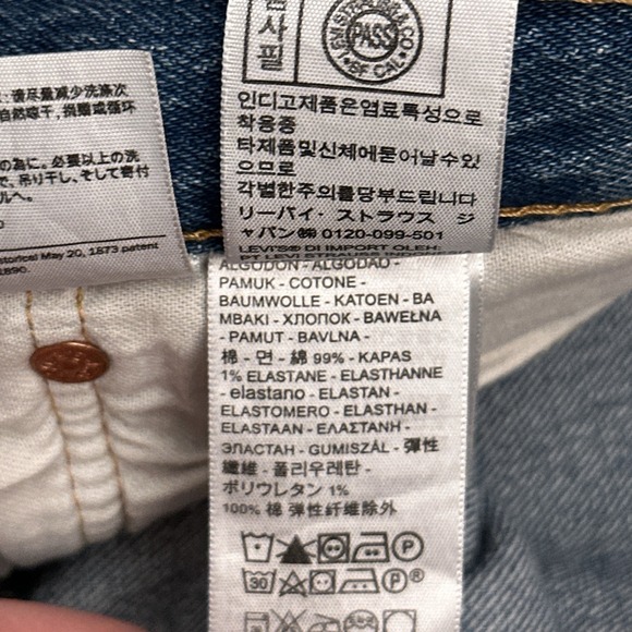 Levi's 501 Jeans Men's 35x30* Higher Mountain Light Wash Distressed Denim - Picture 6 of 10